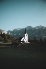 Kirche in der Schweiz in der Nähe der Rheinschlucht