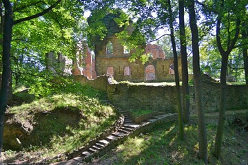 Ruiny starego Zamku Książ,  zbudowany na murach dawnego zamku piastowskiego Bolka I © Albin Marciniak