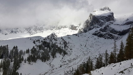 Obraz premium Roßfeldhöhenringstraße, Rossfeldpanoramastraße - a panorama road in Germany (Alps) 