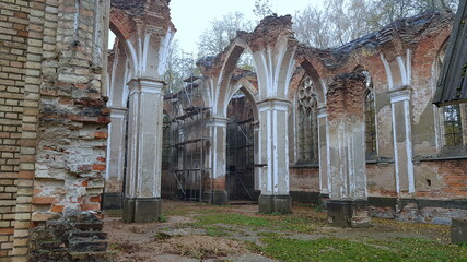 
The ruins of the church of St. Antoni, (JAŁÓWKA)  - obrazy, fototapety, plakaty