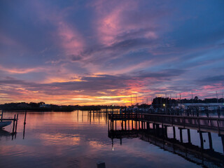 Fototapeta na wymiar Sunset on the water in Tarpon Springs Florida