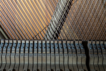 Details von Saiten eines Klaviers