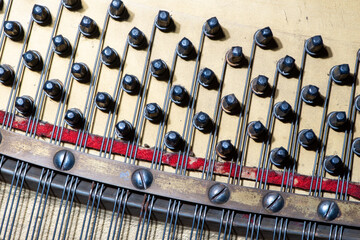 Details von Saiten eines Klaviers