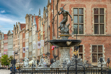 Statue of Neptune fountain in old town of Gdansk © Mazur Travel