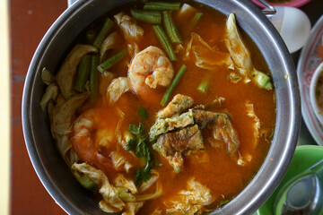 Sour Soup with Shrimp and Mixed Vegetables
