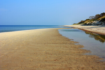 Obraz premium Sandy shore of the Baltic Sea