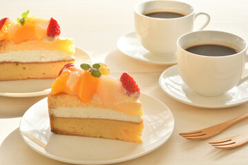 フルーツのケーキ  コーヒー