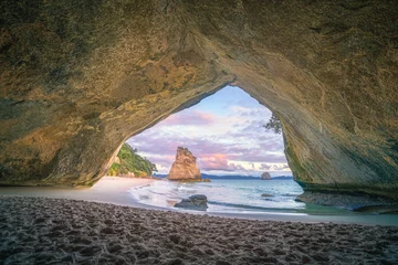 Tischdecke Blick von der Höhle am Cathedral Cove Beach bei Sonnenaufgang, Coromandel, Neuseeland © Christian B.