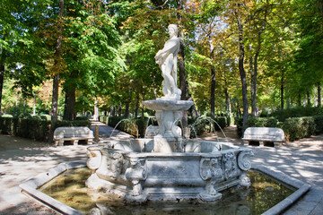 Fuente de Apolo en los jardines del palacio real de Aranjuez, España