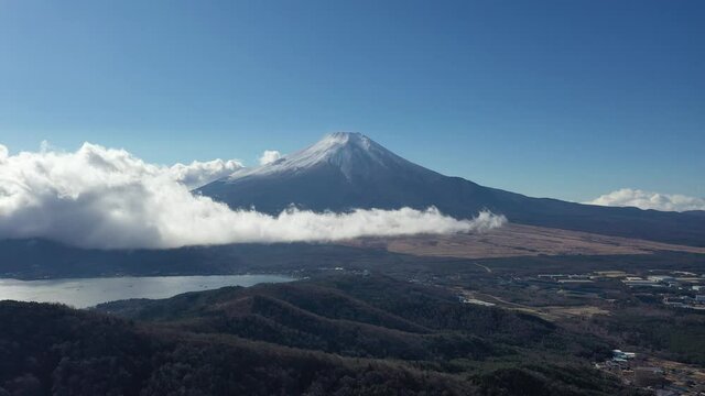 富士山　山中湖　空撮　冬景色　富士五湖