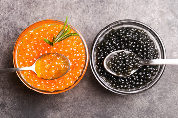 Black sturgeon and red chum salmon caviar in glass bowl