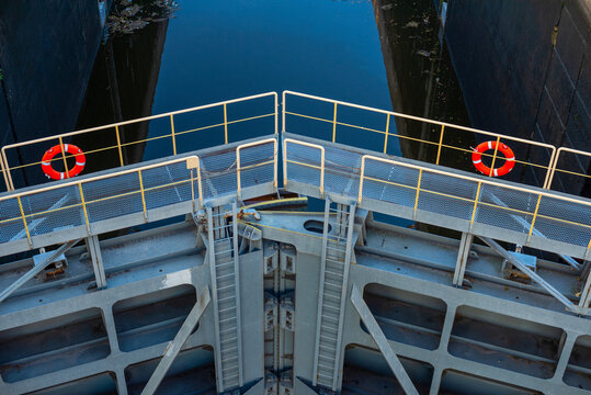 A lock on the Dnieper river in the city of Vyshgorod..