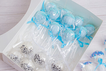 Lolipop packaged blue and white