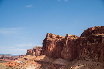 Fototapeta premium layers of red rocks in capital reef national park 