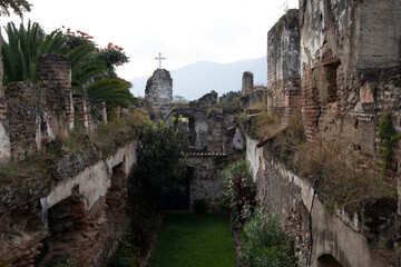 Fototapeta premium ancient ruins of church in earthquake in antigua guatemala