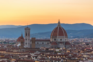 Fototapeta na wymiar Cityscape view at Florence Cathedral at sunset