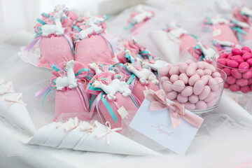 favor, marriage, guest, wedding, white, celebration, gift, ribbon, confetti, happiness, ornament, party, baptism, event, festive, indoor, present, rose, bonbon, candy, decoration, detail, glass, itali