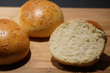 Burger Buns aufgeschnitten