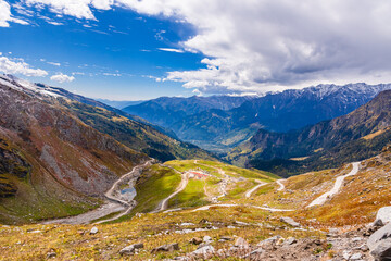 Mesmerizing view en-route to Rohtang pass of Pir Panjal himalayas mountain range on leh Manali highway, Himachal Pradesh, India.