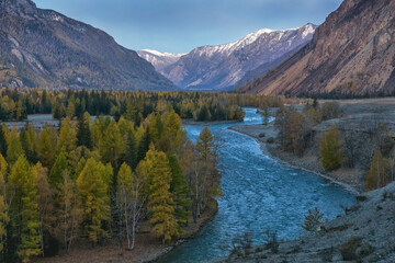 Naklejka na ściany i meble The landscape with big siberian river Katun, in Altai mountains, in autumn, Siberia, Altai mountain Republic, Russia.