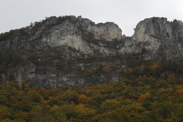 Paisaje otoñal Octubre Seneca Rocks WV USA