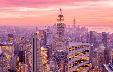Naklejka premium View of New York Manhattan during sunset hours