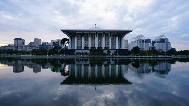 Footage of timelapse at Masjid Sultan Mizan Zainal Abidin
