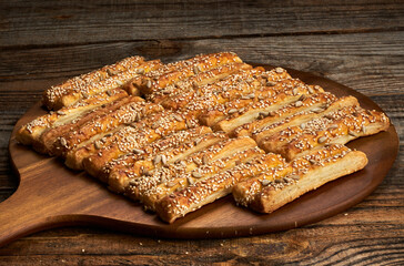 Sesame seeds pastry crackers