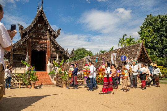 October 31, 2020, Chiangmai, Thailand. The Kathin Festival is a traditional Buddhist festival celebrated by villagers. Colourful parades and offering ceremonies at Wat Ton Kwien, Hang Dong  thailand.