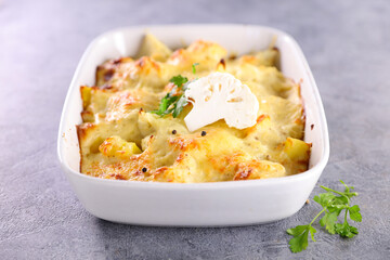 baked cauliflower with cream and cheese