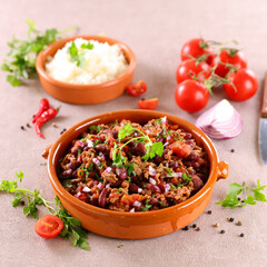 chili con carne- minced beef with tomato sauce, bean and spices