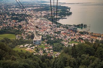 Bregenz aus der Pfänderseilbahn aus gesehen