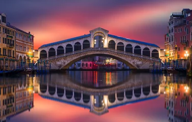 Photo sur Plexiglas Pont du Rialto Rialto Bridge at dusk - Venice, Italy
