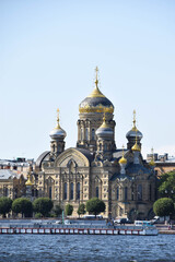 Fototapeta na wymiar View if Tserkov Uspeniya Presvyatoy Bogoroditsy church in St. Petersburg, Russia 