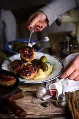 homemade chicken cutlets with mashed potatoes