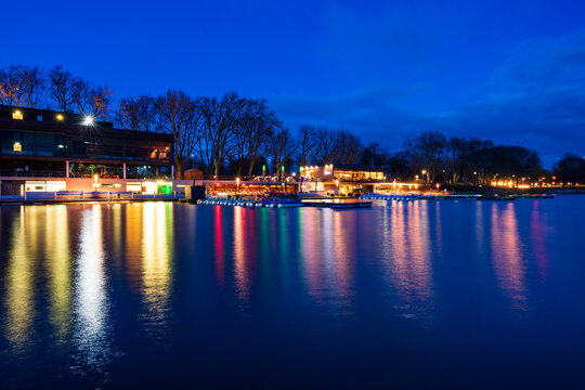 Aasee-Ufer in M&uuml;nster zur blauen Stunde