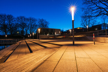 Aasee-Treppen in Münster zur blauen Stunde © Tobias Herrmann