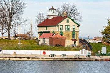 Naklejka premium Michigan City house at harbor