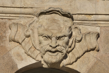 Mascaron de l' ile Feydeau à Nantes représentant un diable. France