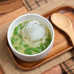 Thai dessert. Thai pandan short vermicelli in palm-sugar coconut milk.