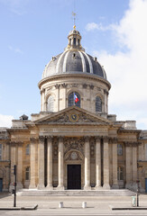 Fototapeta na wymiar View of the Institute of France