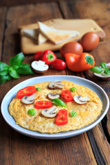 Omelette mit Pilzen und Paprika