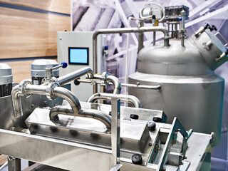Kneading machines for bakery and confectionery production