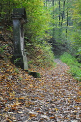 Bardzkie Mountains, Pomad