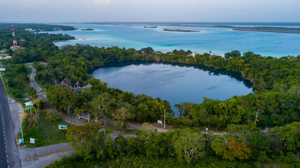 Cenote Azul en Bacalar