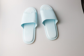 Blue casual slipper for putting