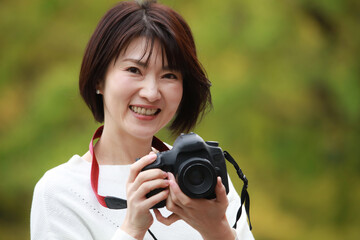 Fototapeta premium 写真を撮る女性