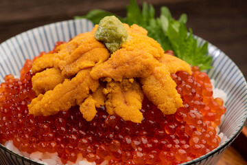 うにいくら丼