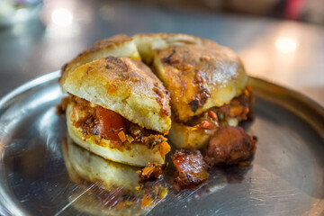 Chicken sandwich as served in Mumbai