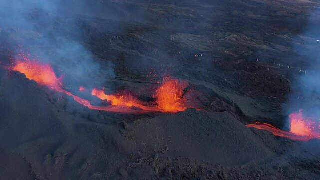 Eruption Piton de La Fournaise - 7 Dec 2020